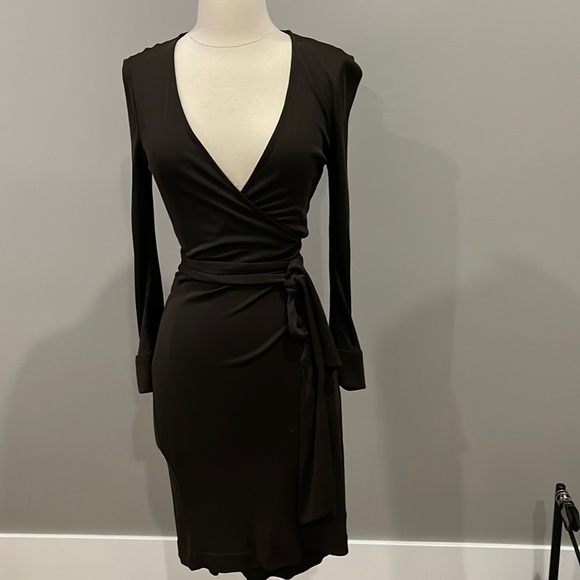 Diane Von Furstenberg Dresses & Skirts - Diane Von Furstenberg  Wrap Dress Brown Size 4